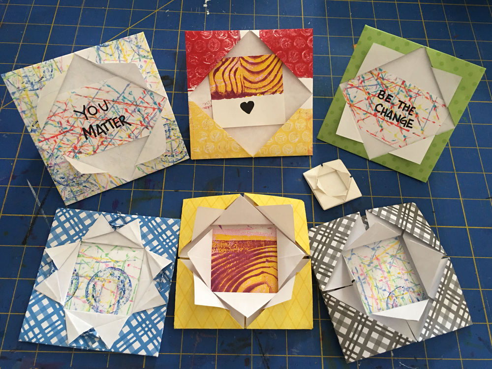 Paper Arts: Simple Folded Frame